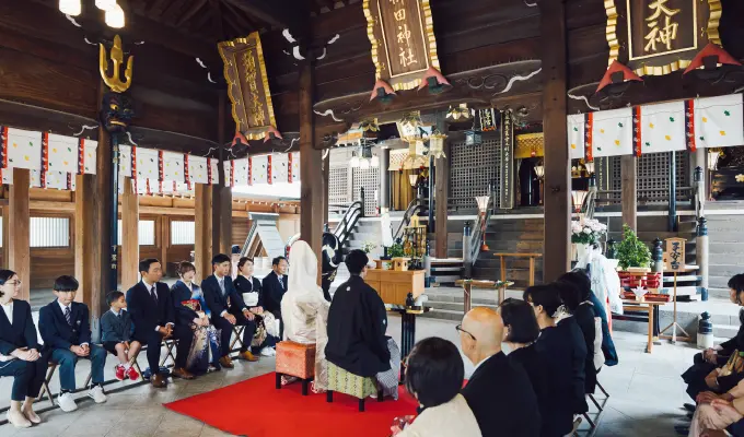 福岡・博多の櫛田神社横「灯明殿ウェディング」の神社挙式